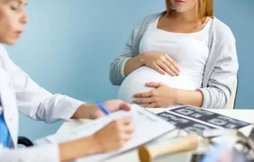 谁说35岁以上不能借卵试管代怀哪家好婴儿（大龄女性医院借卵试管代怀有吗婴儿的注意事项!）